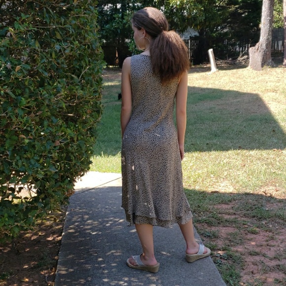 Beautiful Leopard dress - Picture 2 of 2